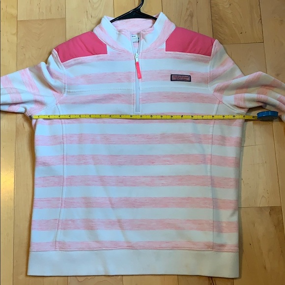 Vineyard Vines Tops - Striped Vineyard Vines Sweatshirt❤️
